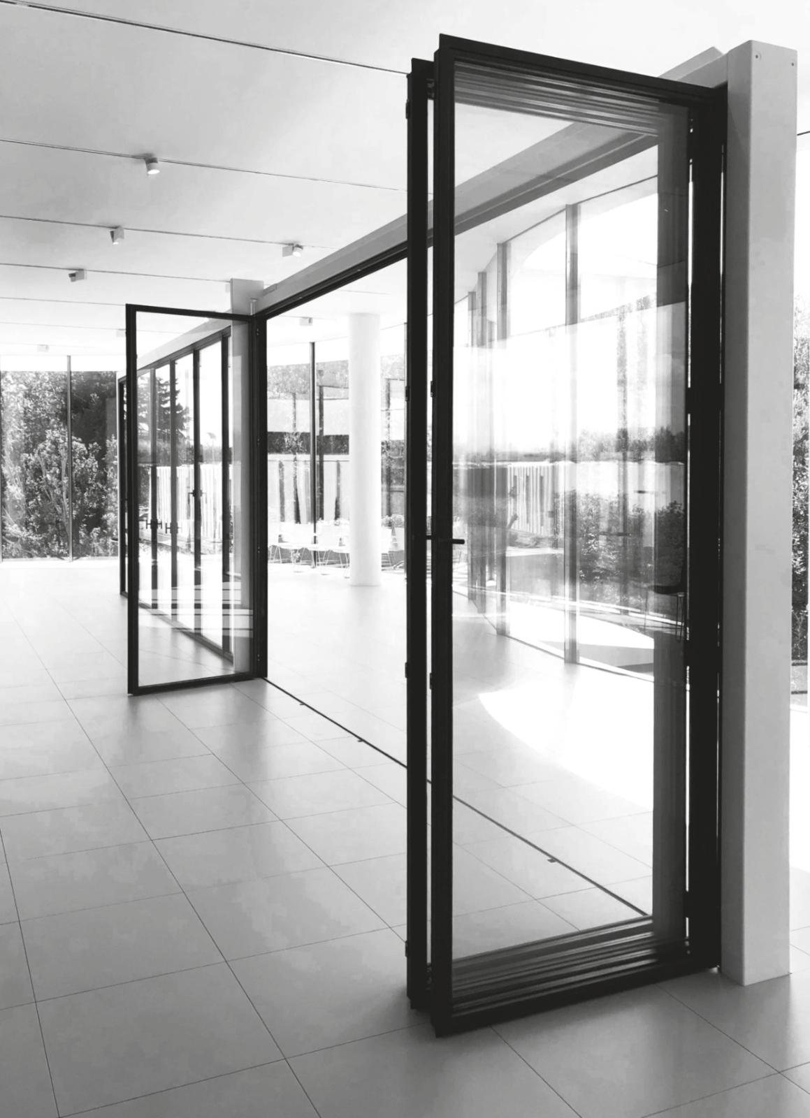 Sleek high-end folding door for contemporary interiors