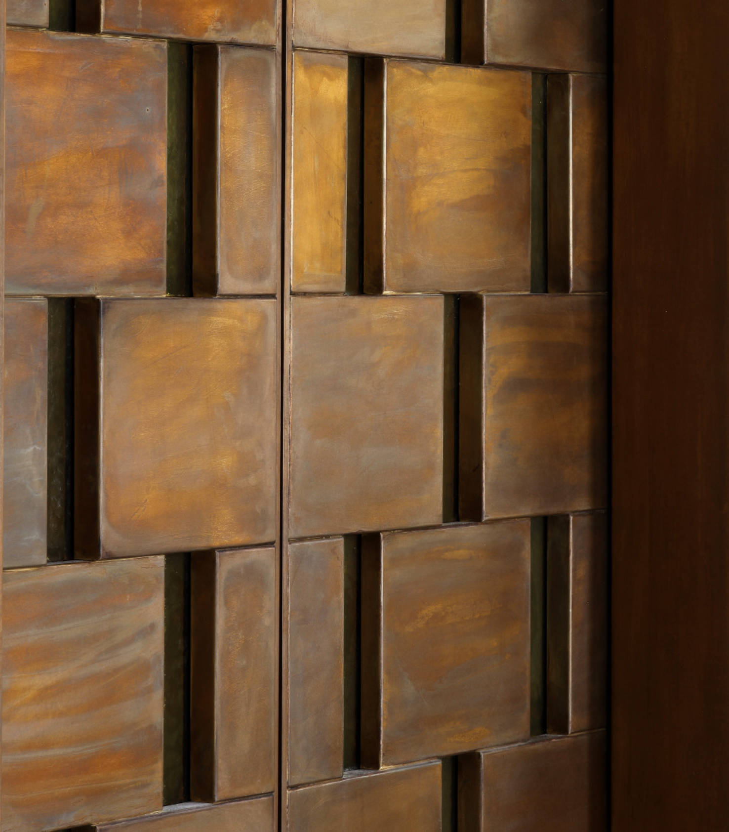 Premium quality bronze material for luxury doors and windows